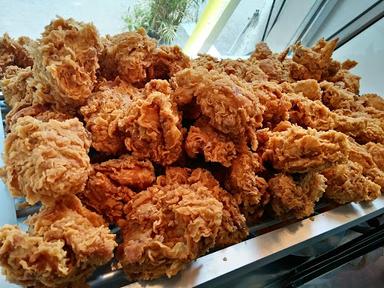 RANISA FRIED CHICKEN AL MUSTAQIM MAMPANG PRAPATAN