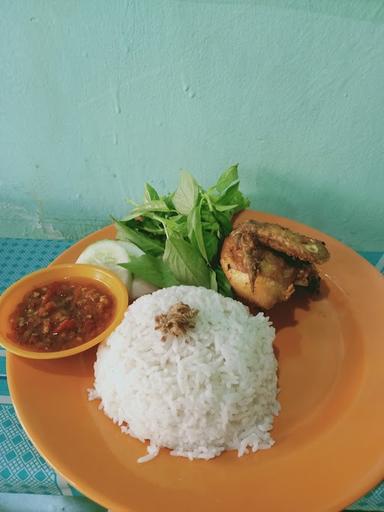 RAYHAN AYAM RASA RASA