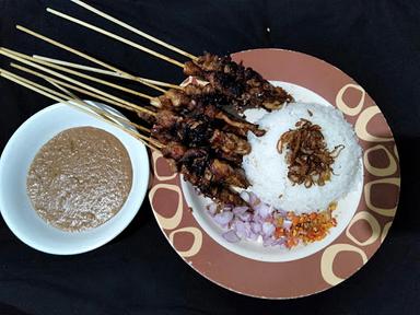 SATE MADURA H HASAN KEMANG