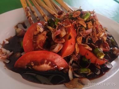 SOP DAN SATE KAMBING BETAWI