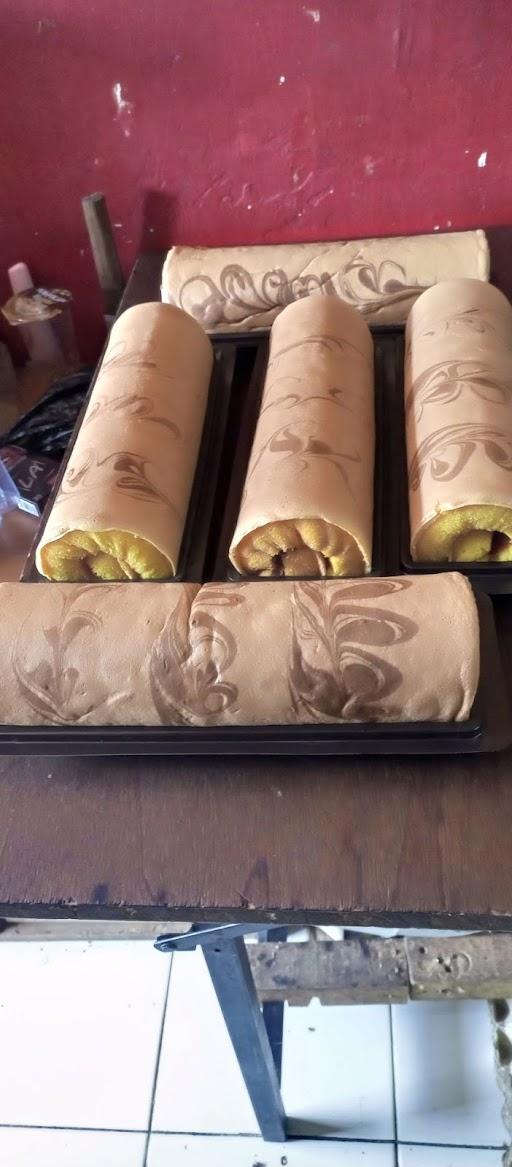 TOKO KUE LAPIS LEGIT DAN BOLU SARI MURNI