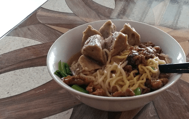 MIE AYAM & BAKSO MANDALA