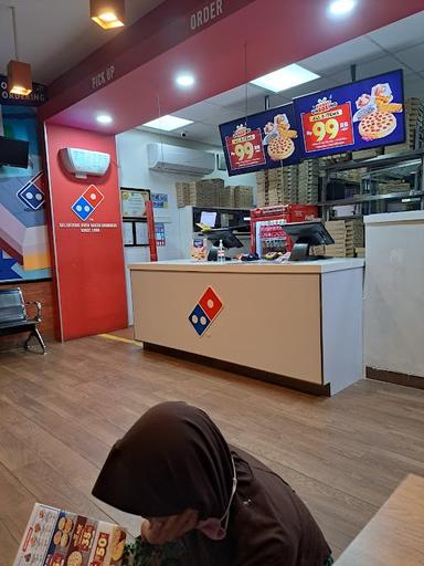 DOMINO'S PIZZA