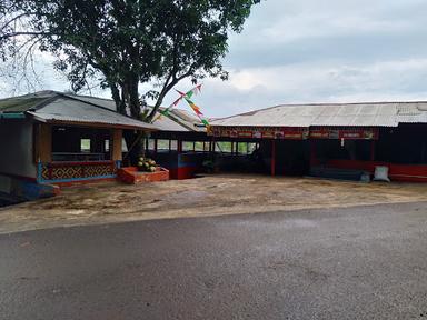 RUMAH MAKAN SINDANG LERET