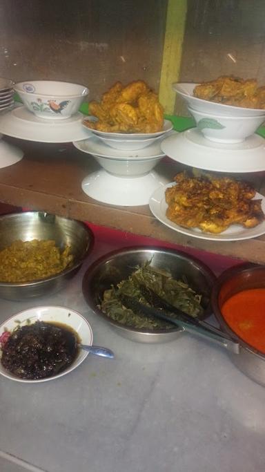 WARUNG NASI PADANG