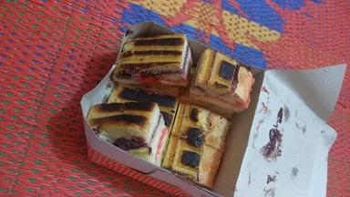 ROTI BAKAR KOMPLIT