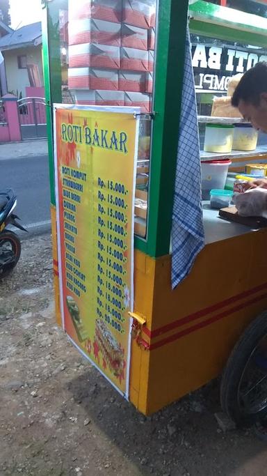 ROTI BAKAR KOMPLIT