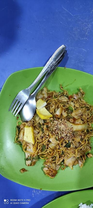 PECEL LELE & MIE SURABAYA PAK LEK PONO