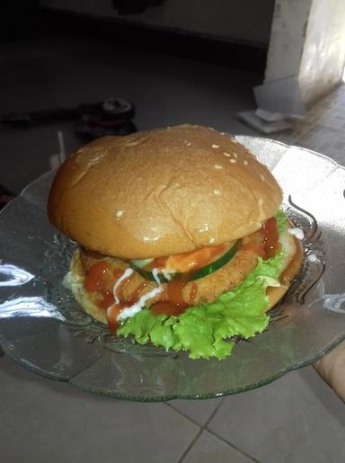 BURGER UENAK RATU BALQIS