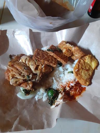 WARUNG WAHYU REJO AYAM PENYET BUDE RIYANTI