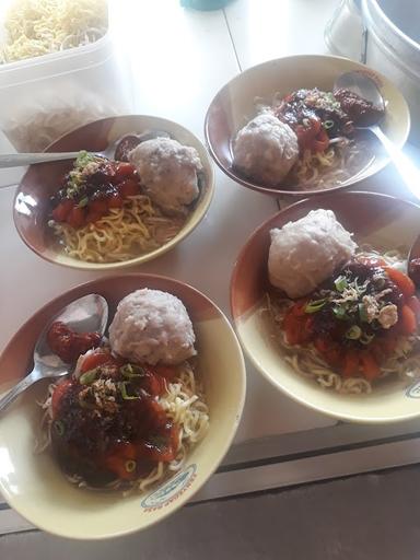 BAKSO WIWIN