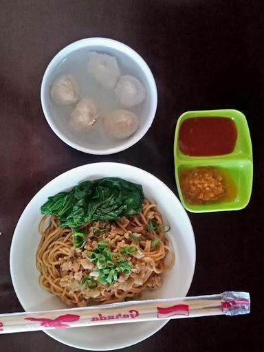 MIE BASO BERKAT / NY. NONAH