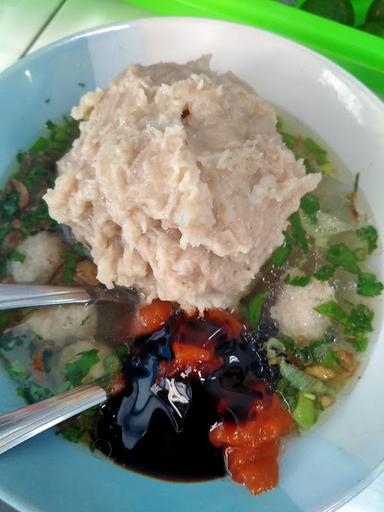 MIE BASO DAN CILOK ENUNG