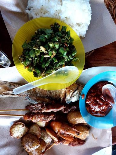 WARUNG NASI IBU KIROH