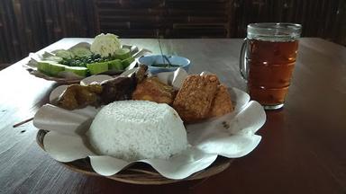 WARUNG NASI M AGNI