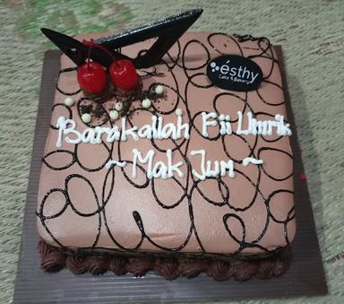 ESTHY CAKE & BAKERY MANISRENGGO