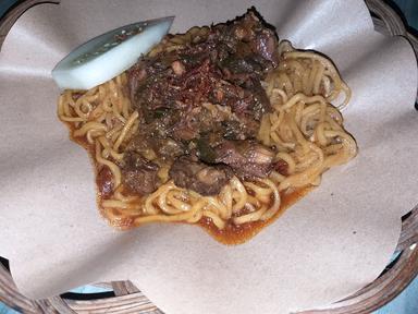 MIE AYAM PAK MANTHUK & AGEN NASA