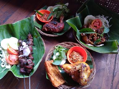 SATE KAMBING DAN AYAM BAKAR JEMPOL