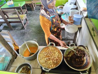 WARUNG SATE SOR KLUWEH