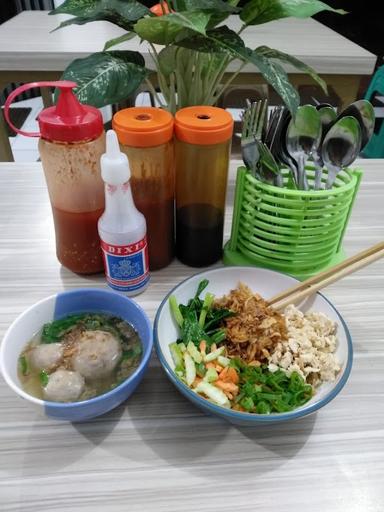 MIE BASO MEKAR WANGI