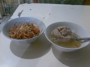 MIE BASO URAT NU BIASA TEA