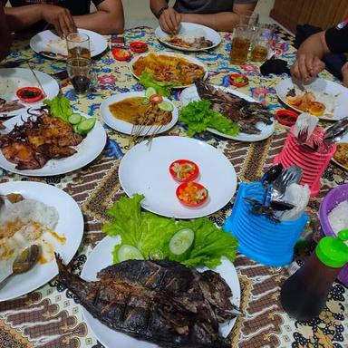 SATE IKAN MANONJAYA