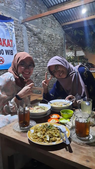 BAKMI JOWO PAK ERTE MANTRIJERON