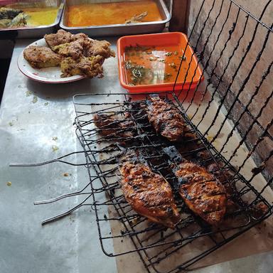 SATE PADANG PARIAMAN MAK ETEK AMPERA