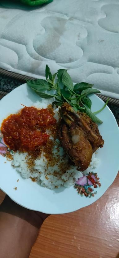 BEBEK GORENG & AYAM GORENG CAK ASEP