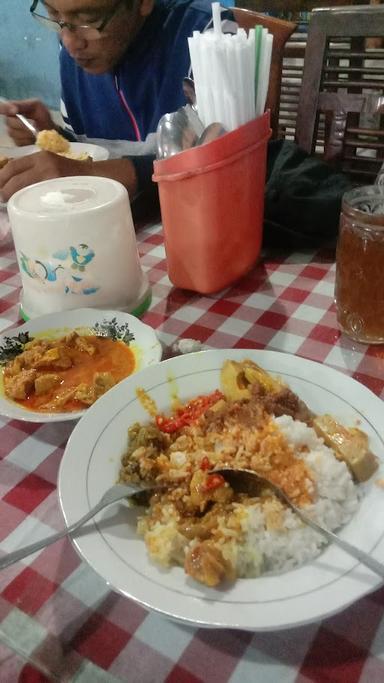 MASAKAN PADANG DENSIKO