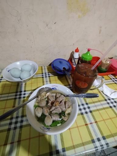 BAKSO & MIE AYAM ANDA