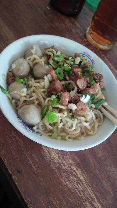 BAKSO & MIE AYAM ANDA