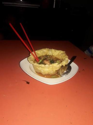 MIE AGO KRUPUK PANGSIT