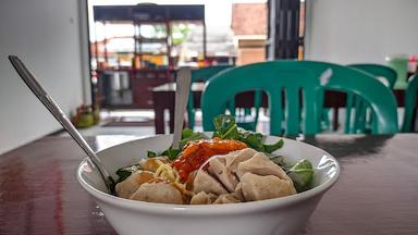 BAKSO & MIE AYAM (A.N)