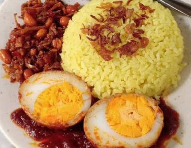 NASI KUNING KHANAYA