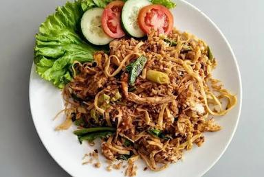 WARUNG DAPUR E SIMBOK SPESIAL NASI GORENG + SOTO DAN ES CAMPUR