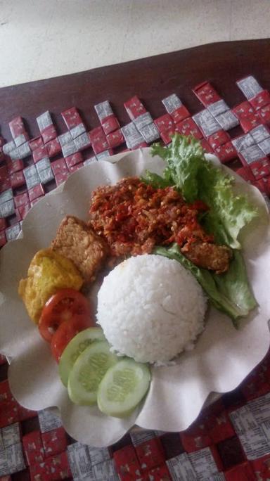 WARUNG SEBLAK