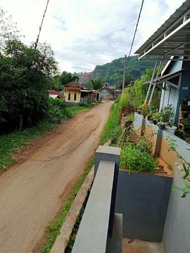 WARUNG KOPI PA ADE