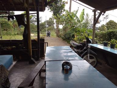 WARUNG KOPI PA ADE