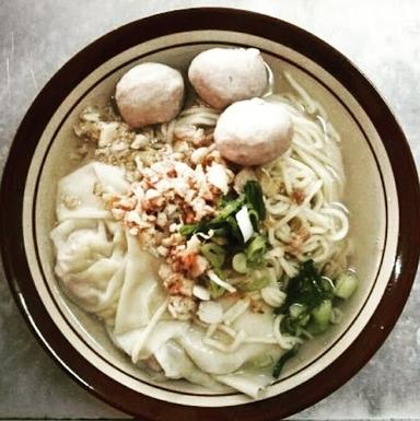 SELERA CHINESE FOOD & MIE BASO BANDUNG