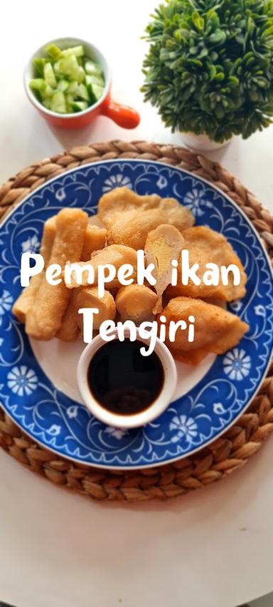 PEMPEK MAMAK LICU