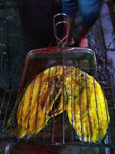 WARUNG IKAN BAKAR BANG ULIN