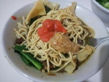 MIE AYAM PHENDY ALWIE CABAWAN