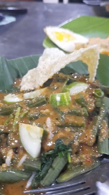 NASI PECEL YU SAN TEGAL