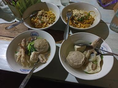 MIE BASO PANGSIT SPESIAL MAS PARJO