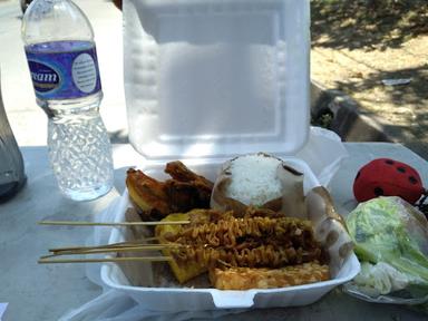 AYAM GORENG LENGKUAS KENANGAN