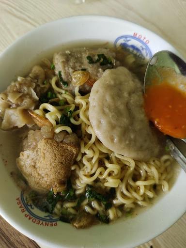 MAMA DERI MIE BAKSO CUANKIE