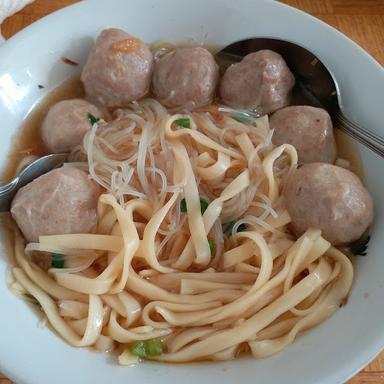 MIE BAKSO SOLO MAS YANTO