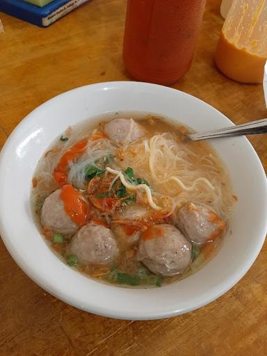 MIE BASO MAS ARI SOLO