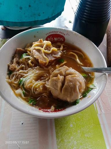 BAKSO SELERA CEBOLEK